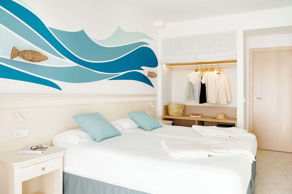 Suite (Family, Side Sea View) del hotel Iberostar Waves Gaviotas Park. Foto 5