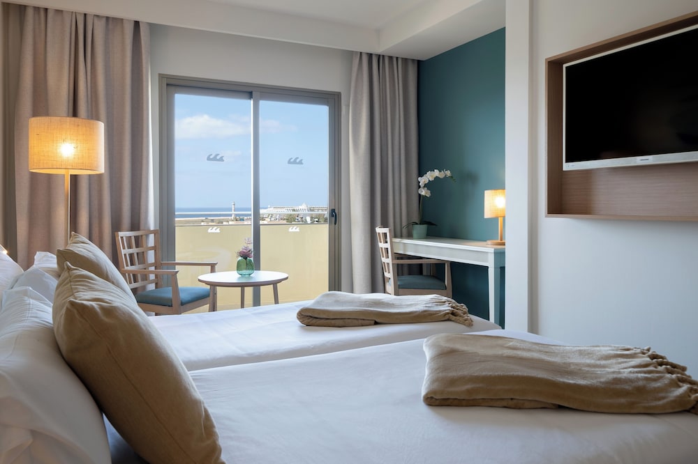 Suite familiar, vistas al mar (Priority Location) del hotel Iberostar Waves Gaviotas Park