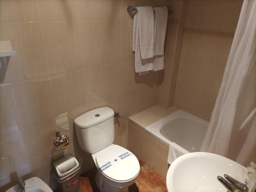 Habitación Doble Deluxe Interior del hotel San Cayetano. Foto 1