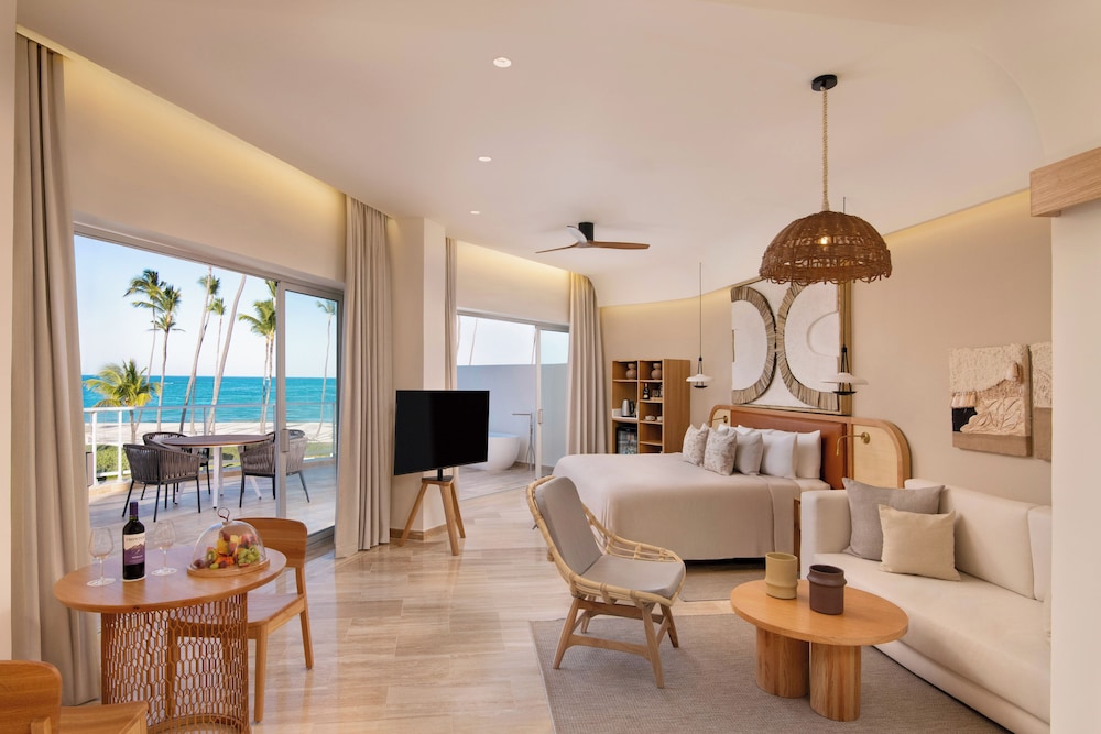 Suite Gran Reserva Solo para Adultos Frente al Mar del hotel Paradisus Palma Real Golf and Spa Resort