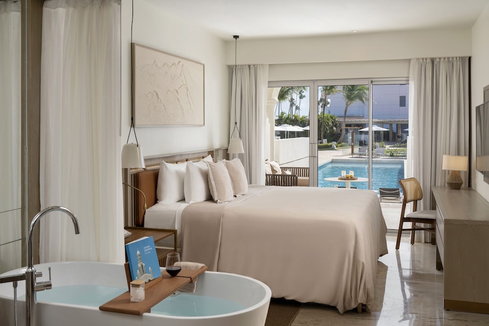 Master Suite Swim - Up con Vistas al Jardín del hotel Paradisus Palma Real Golf and Spa Resort