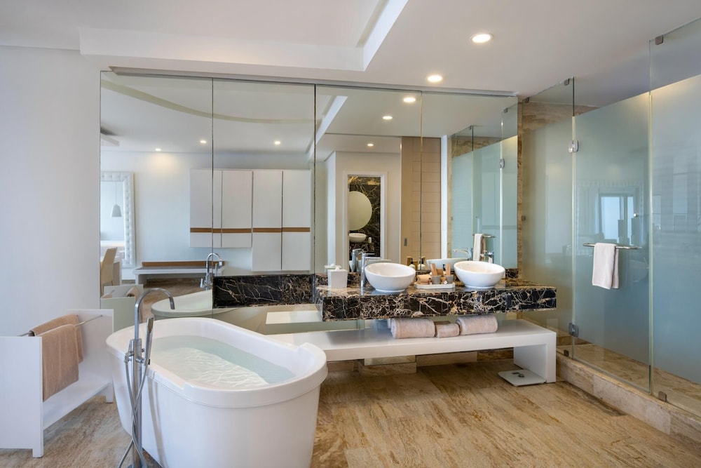 Junior Suite Frente Al Mar del hotel Paradisus Palma Real Golf and Spa Resort. Foto 3