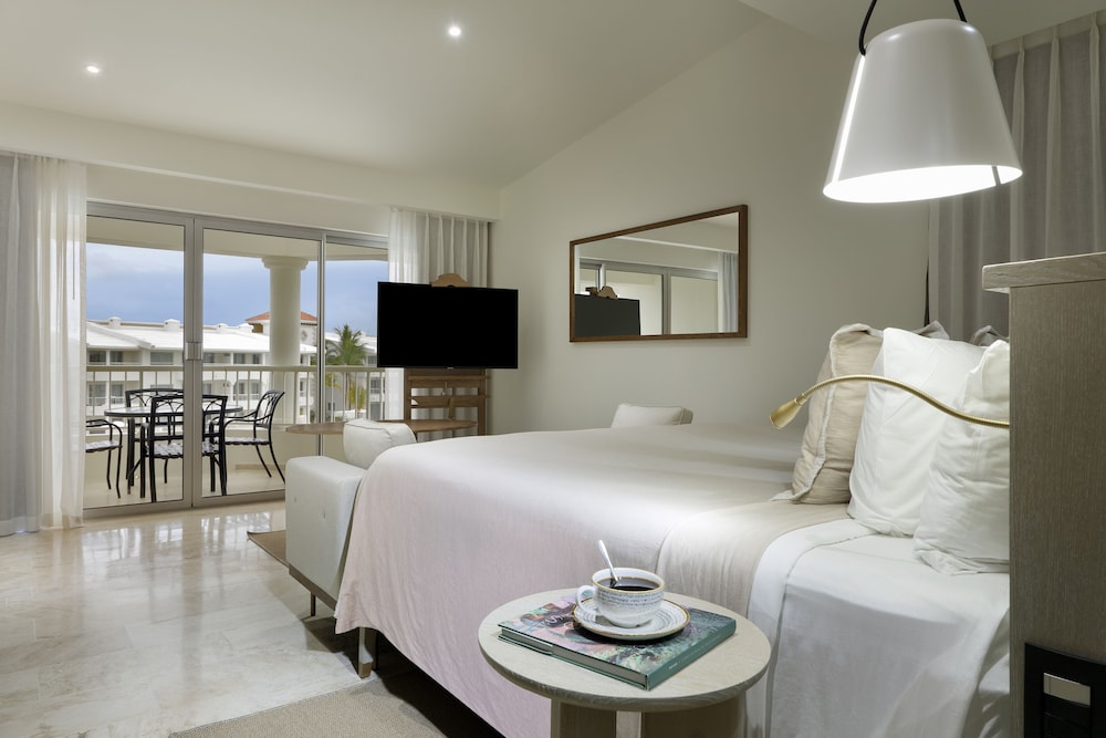 Junior Suite Deluxe del hotel Paradisus Palma Real Golf and Spa Resort. Foto 4