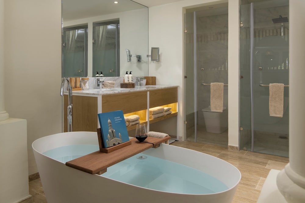 Junior Suite con Vistas al Mar del hotel Paradisus Palma Real Golf and Spa Resort. Foto 3