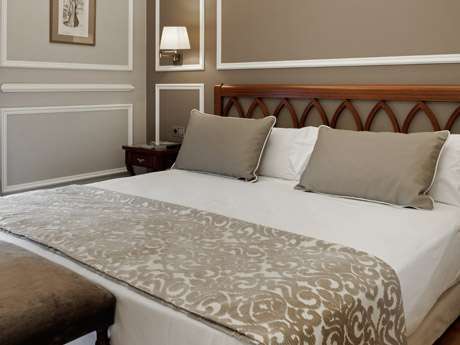 Habitación doble del hotel Catalonia Las Cortes. Foto 1