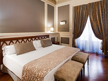 Suite Imperial del hotel Catalonia Las Cortes. Foto 1