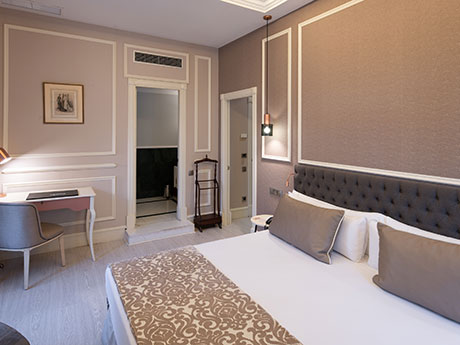 Habitación doble Premium del hotel Catalonia Las Cortes. Foto 1