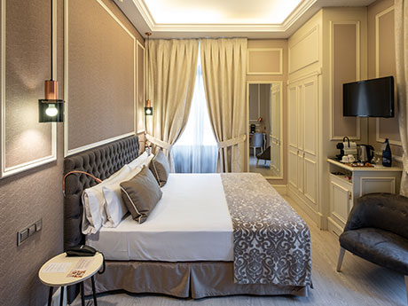 Habitación doble Premium del hotel Catalonia Las Cortes. Foto 2