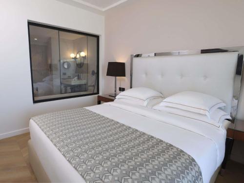 Suite Diplomática con vistas al mar del hotel Mövenpick Beirut. Foto 2