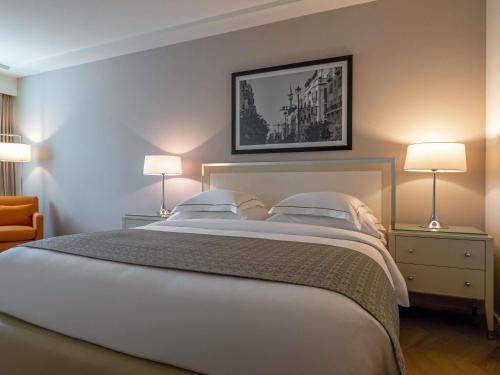 Executive King Room with City View del hotel Mövenpick Beirut. Foto 3