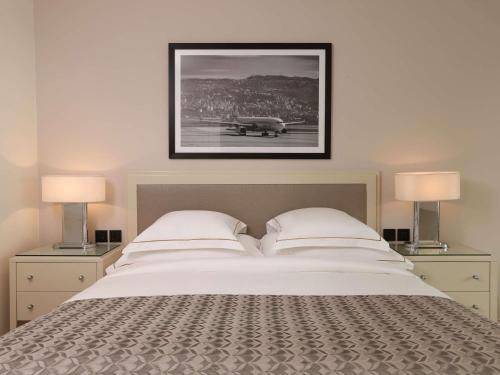 Executive King Room with City View del hotel Mövenpick Beirut. Foto 4