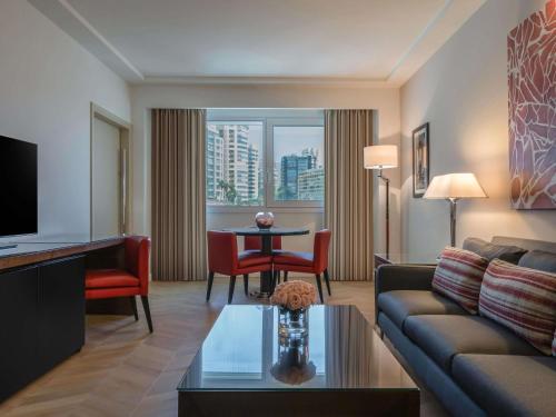 Suite Deluxe del hotel Mövenpick Beirut. Foto 4