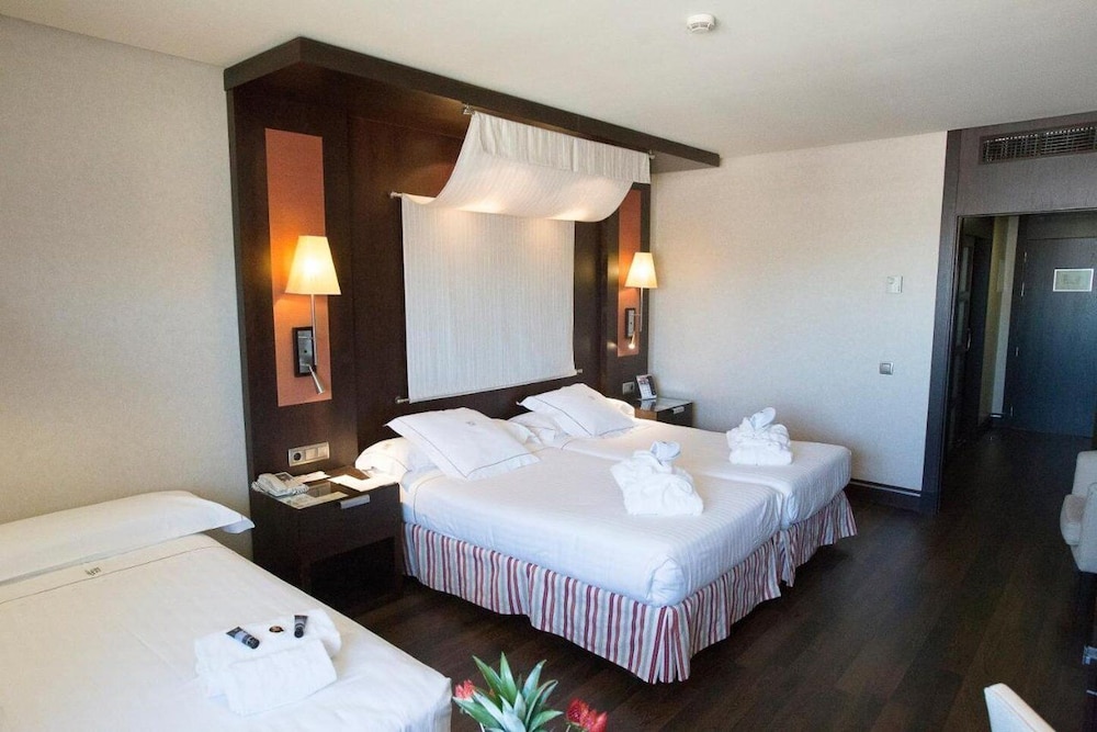 Habitación estándar (extra bed) del hotel Córdoba Center. Foto 4