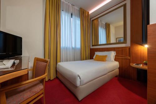 Habitación Individual del hotel Ih Hotels Milano St. John Sesto San Giovanni. Foto 1