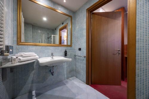 Habitación Individual del hotel Ih Hotels Milano St. John Sesto San Giovanni. Foto 3