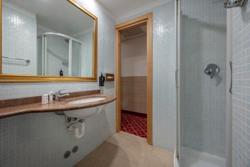 Habitación Doble - 2 camas del hotel Ih Hotels Milano St. John Sesto San Giovanni. Foto 3