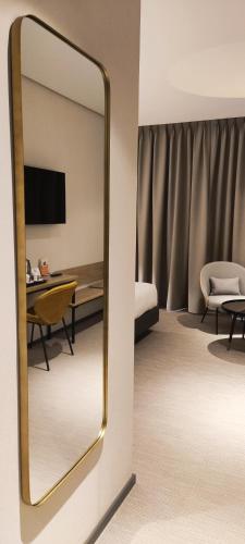 Habitación Doble Deluxe del hotel Silken Ciudad Gijon. Foto 4