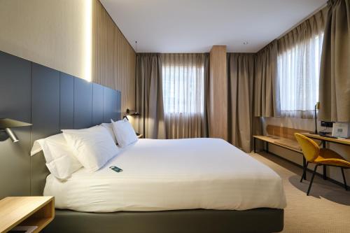 Habitación Doble Superior del hotel Silken Ciudad Gijon. Foto 2