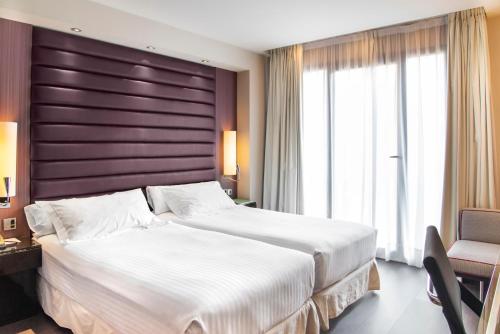 Habitación Estandar del hotel Pestana Arena Barcelona. Foto 3