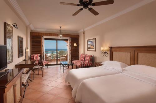 Suite Junior Premium del hotel Sheraton Fuerteventura Beach, Golf and Spa Resort. Foto 2