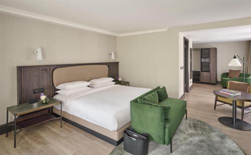 Suite Regency con vistas a la ciudad del hotel Hyatt Regency London Blackfriars. Foto 13