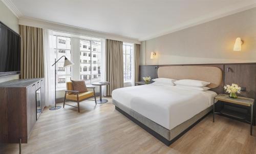 Suite Regency con vistas a la ciudad del hotel Hyatt Regency London Blackfriars. Foto 11