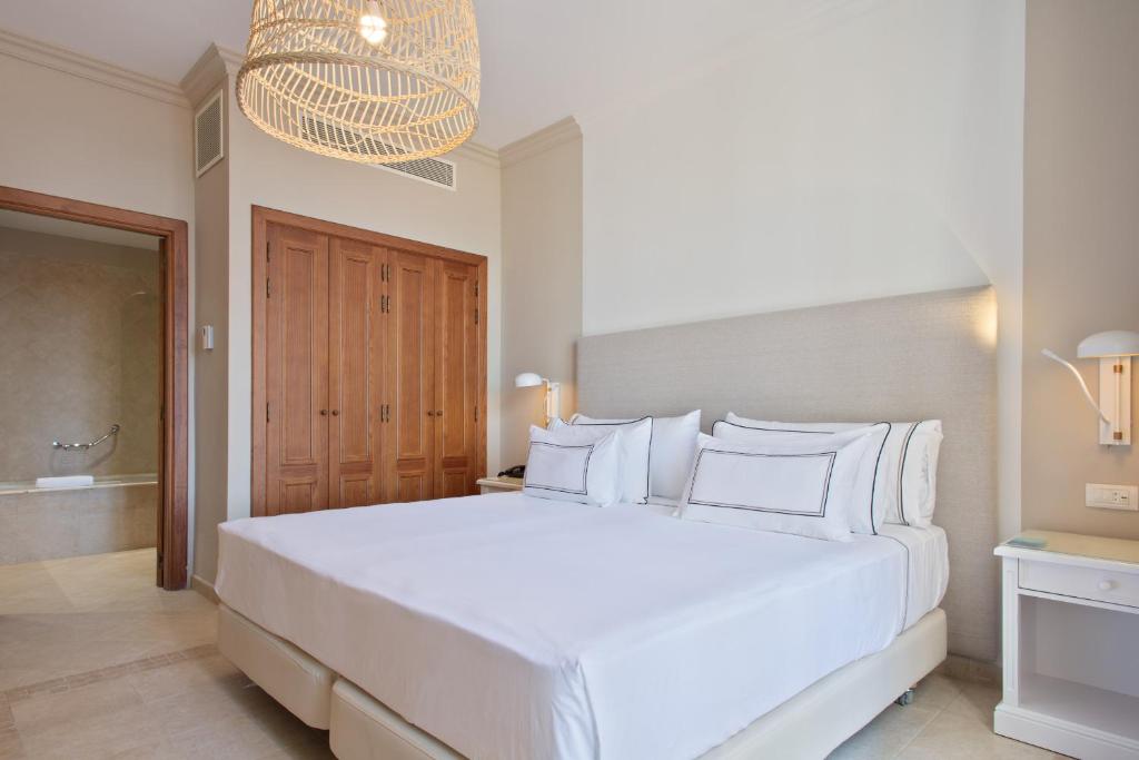 Habitación doble Premium del hotel Melia Villaitana. Foto 2