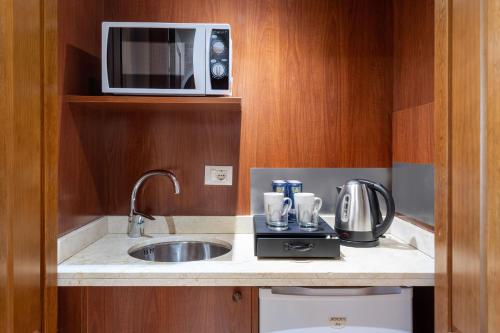Suite Familiar del hotel Melia Villaitana. Foto 6