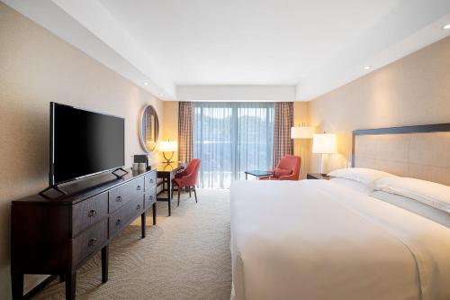 Habitación Club - 1 cama extragrande - Planta Club superior del hotel Sheraton Grand Rio and Resort. Foto 3