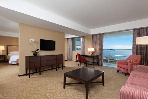 Suite Carioca más amplia con vistas al mar y acceso al club lounge del hotel Sheraton Grand Rio and Resort