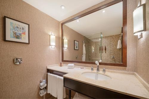 Suite Dúplex de 2 niveles con 1 dormitorio y acceso al salón Club del hotel Sheraton Grand Rio and Resort. Foto 4