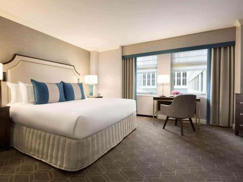 Habitación Fairmont con cama extragrande del hotel Fairmont Olympic. Foto 4