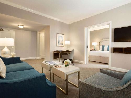 Suite de 1 dormitorio - 1 cama extragrande del hotel Fairmont Olympic. Foto 5