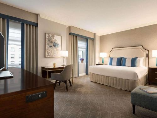 Habitación Doble Deluxe adaptada para personas de movilidad reducida - 1 cama extragrande del hotel Fairmont Olympic. Foto 4