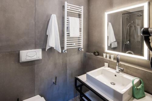 Habitación doble con balcón del hotel Spice Milano. Foto 4