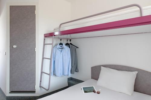 Habitación Doble Estándar del hotel Ibis Budget Berlin Hoppegarten. Foto 3