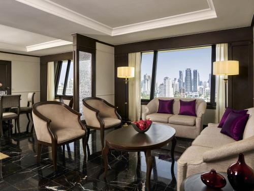 Grand Executive Suite with 1 King Bed, Executive Lounge Access - 15% discount on Food and Soft Beverage del hotel Grand Mercure Bangkok Atrium. Foto 5
