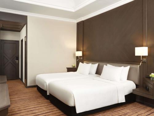 Executive Room with 2 Twin Beds, Executive Lounge Access - 15% discount on Food and Soft Beverage del hotel Grand Mercure Bangkok Atrium. Foto 2
