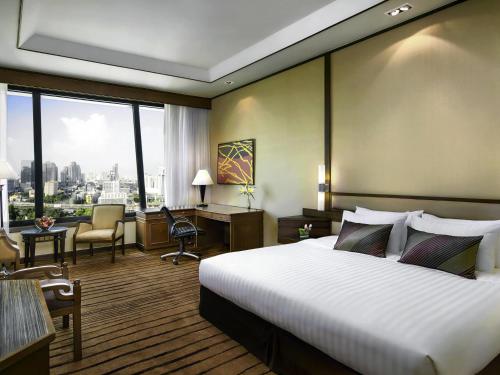 Executive Room with 1 King Bed, Executive Lounge Access - 20% off on Food & Beverages del hotel Grand Mercure Bangkok Atrium. Foto 2