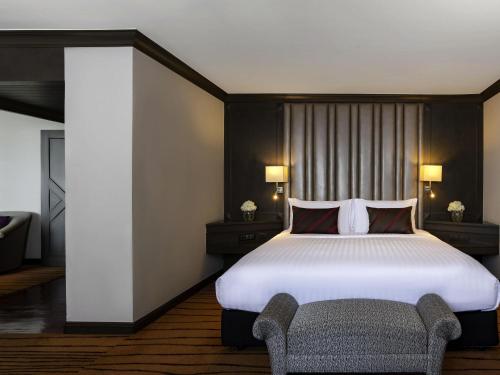 Executive Suite with 1 King Bed, Executive Lounge Access - 20% off on Food & Beverages del hotel Grand Mercure Bangkok Atrium. Foto 4