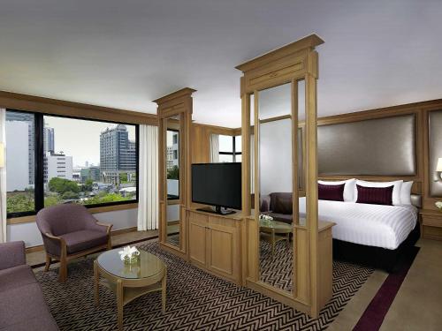 Corner Suite with 1 King Bed, Executive Lounge Access - 20% off on Food & Beverages del hotel Grand Mercure Bangkok Atrium. Foto 3
