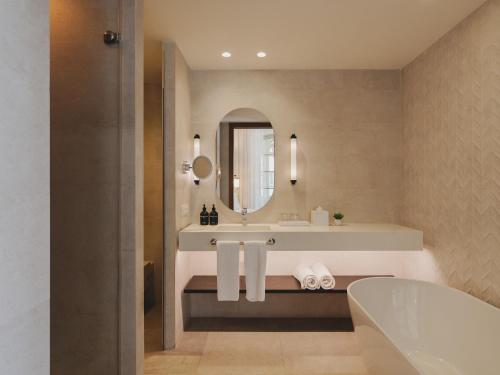 Suite Junior del hotel Molina Lario. Foto 5