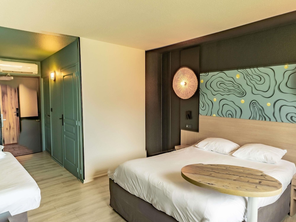 Habitacion Standard con 1 cama doble del hotel Ibis Styles Marennes D'oléron. Foto 9