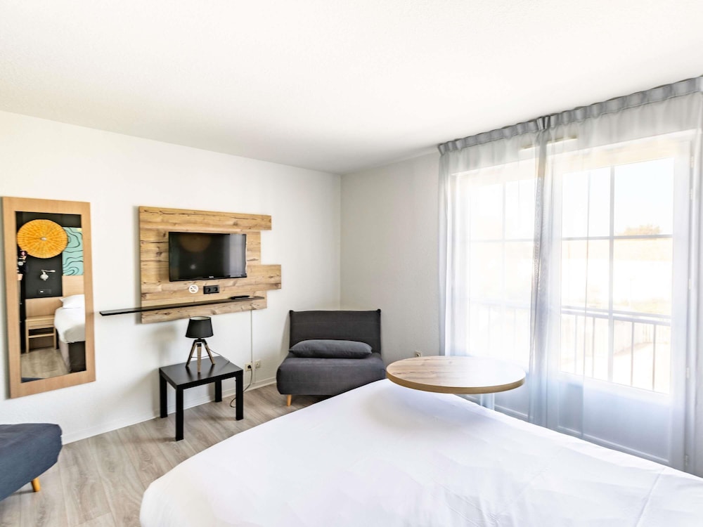Habitacion Standard con 1 cama doble del hotel Ibis Styles Marennes D'oléron. Foto 12