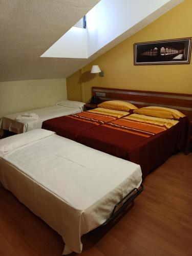 Habitación cuádruple del hotel Ele Mirador de Santa Ana. Foto 7