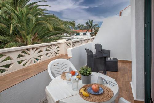 Apartamento Superior de 1 dormitorio, con terraza del hotel Los Rosales. Foto 8
