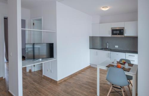 Apartamento Superior de 1 dormitorio, con terraza del hotel Los Rosales. Foto 10