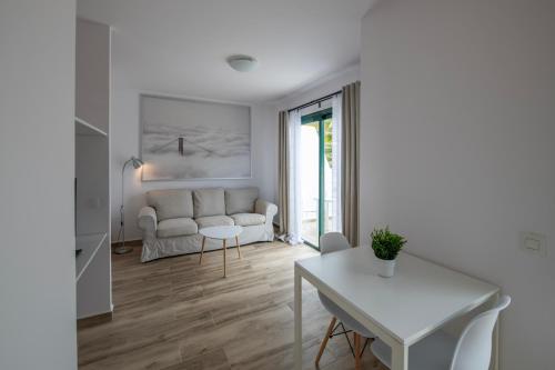 Apartamento Superior de 1 dormitorio, con terraza del hotel Los Rosales. Foto 23