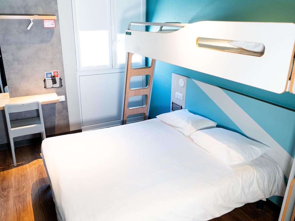 Habitación triple, 1 cama doble del hotel Ibis Budget Aix En Provence