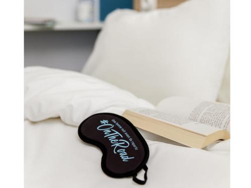 Cabrio Room with Private Bathroom - Mobility Access del hotel Hotelf1 Paris Saint Ouen Marché Aux Puces. Foto 4